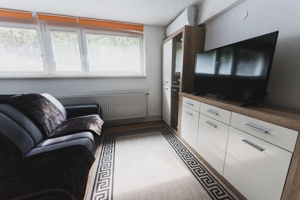 Apartment Berglez Шкофья-Лока Экстерьер фото